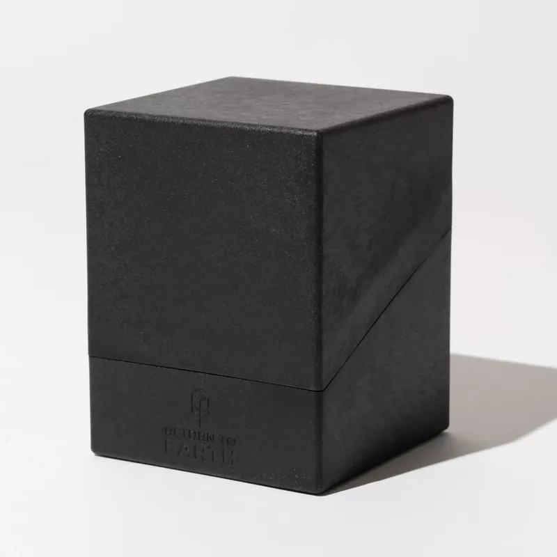 Köp nu - Ultimate Guard Return To Earth Boulder Deck Case 100 Black Ultimate Guard