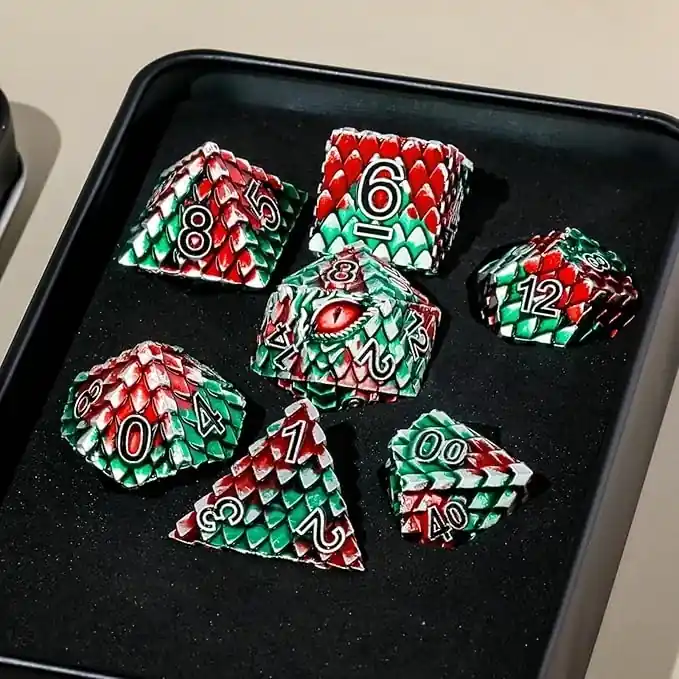 A Role Playing Dice Set Metallic - Dragon Scale Green/Red - Bra pris