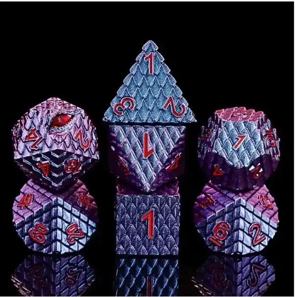 A Role Playing Dice Set Metallic Dragon Scale Blue Purple Shimmeringred Font - Toppkvalitet