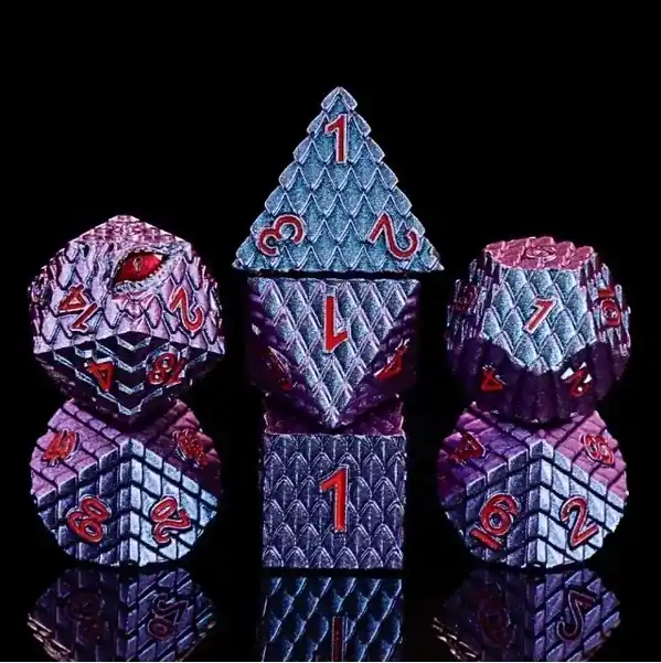 Endast ett fåtal kvar - A Role Playing Dice Set Metallic - Dragon Scale Purple Glitter