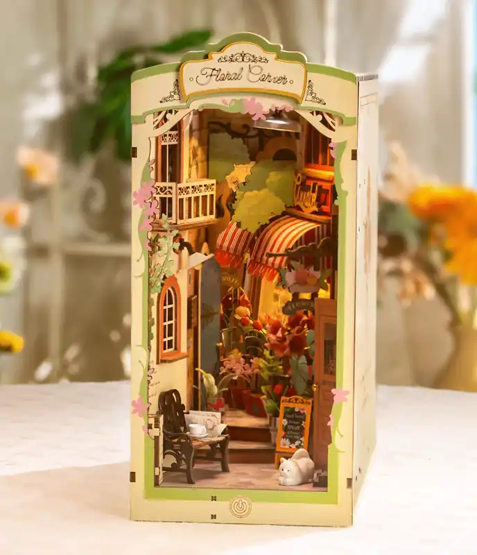 Prissänkt - Floral Corner - Book Nook Kit - Rolife