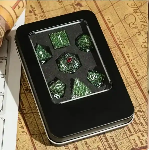 A Role Playing Dice Set Metallic - Dragon Scale Dark Green Glitter | Prissänkt