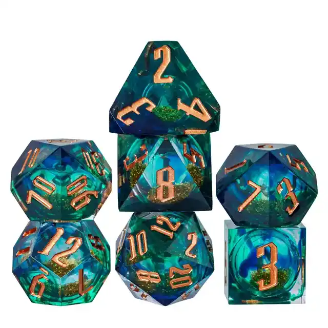 A Role Playing Dice Set Green With Gold Font Gold Liquid Core | Populärt just nu