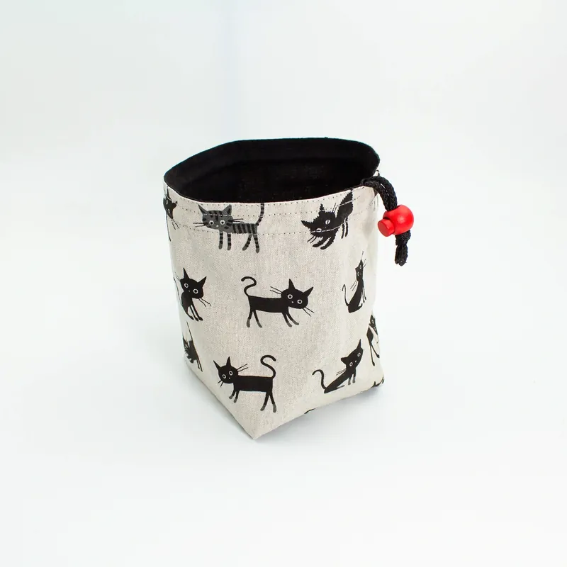 Fabrikspris | Coco Cat ARU of Holding Accessory & Dice Bag