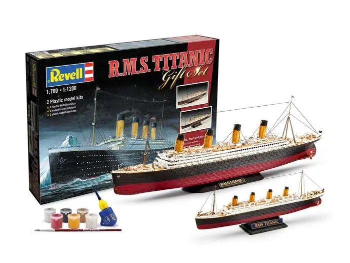 Favorit hos kunderna | Titanic Presentset i skala 1/700 och 1/1200