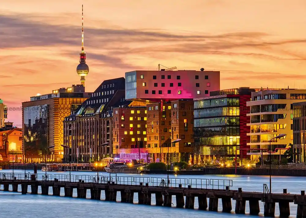 Kvällsljus över Berlin, 1000 bitar - Beställ nu