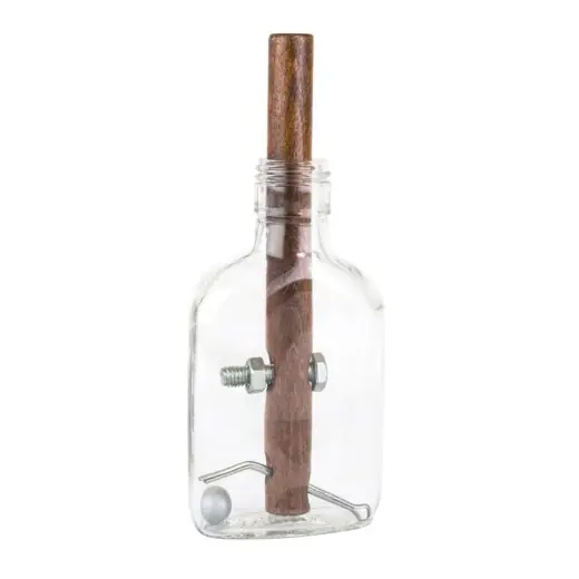Great Minds Churchill‘s Cigar And Whisky Bottle Puzzle | Beställ direkt