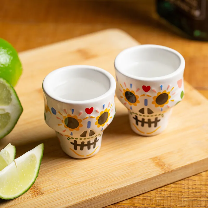 Mycket uppskattad - Kikkerland - Sugar Skull Shot Glasses - Colorful - Diameter 2 inches, Height 2.25 inches
