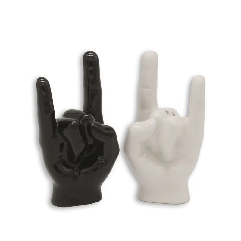 Favorit - Winkee - Rock Hand Salt and Pepper Shaker - Salt and Pepper dispenser