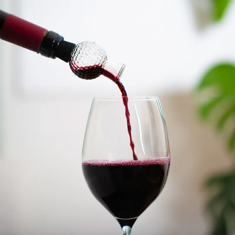 Nyligen tillagt | Kikkerland - Golf Wine Aerator - 1.5 inches in diameter and 3.25 inches in height