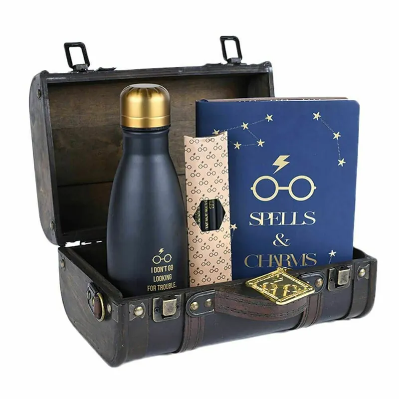 Beställ nu - Harry Potter - Trouble Finds Me Premium Gift Set (52235HPTRUNK)