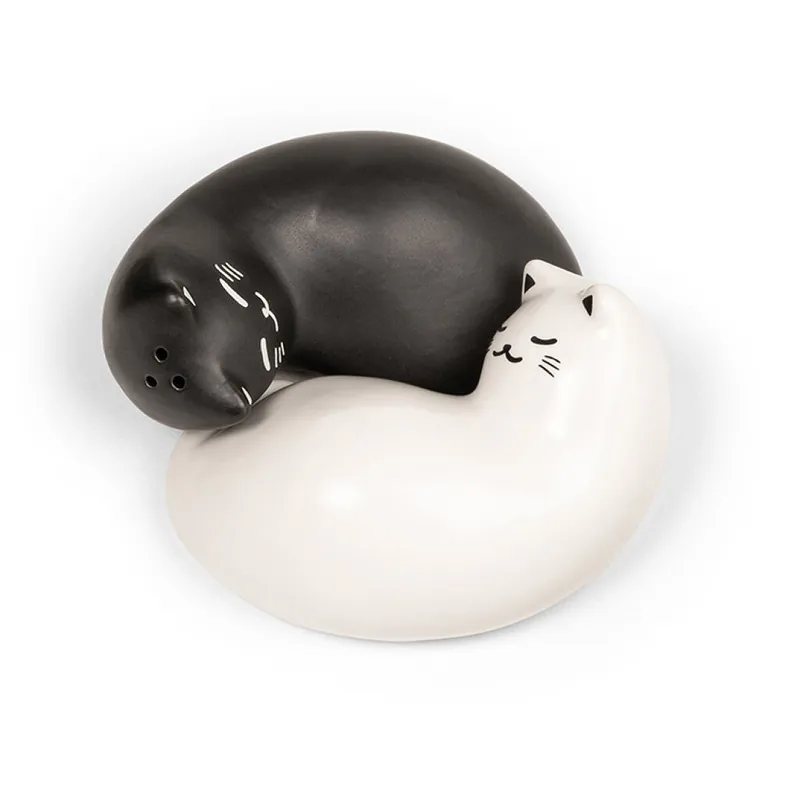 Skynda dig - Kikkerland - Purrfect Salt & Pepper Shakers - Black and White - 8.25 cm x 3.75 cm x 6.5 cm