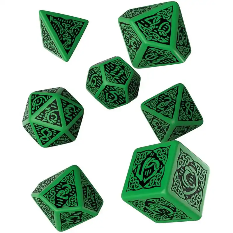 Specialpris - Q Workshop Celtic 3D Green & Black Revided Dice Set av 7